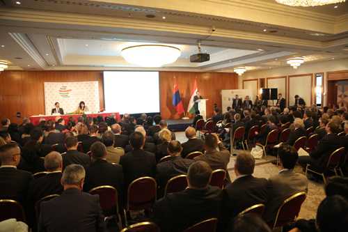Унгар-Монголын бизнес форумд оролцов