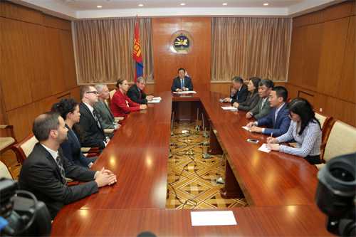 Монгол Улсын Ерөнхийлөгч АНУ-ын MIT сургуулийн төлөөлөгчдийг хүлээн авч уулзав