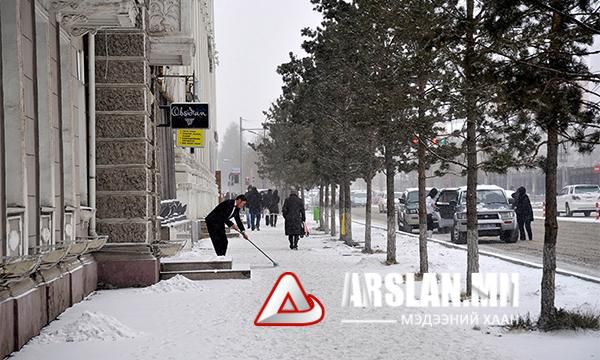 ТАНЫ СОНОРТ:  Улаанбаатарт цочир хүйтэрнэ