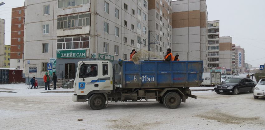 Аж ахуйн нэгжүүд өөрийн байрнаас 50 метр хүртэлх талбайн хальтиргаа, гулгааг арилгах үүрэгтэй 