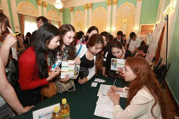 Залуучуудын Хөдөлмөрийн Төв Биржид 300 гаруй нээлттэй ажлын байр байна