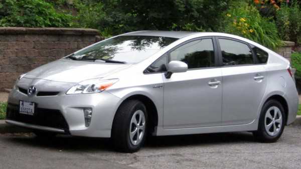 2010-2014 онд үйлдвэрлэгдсэн Prius гэнэт зогсох аюултай