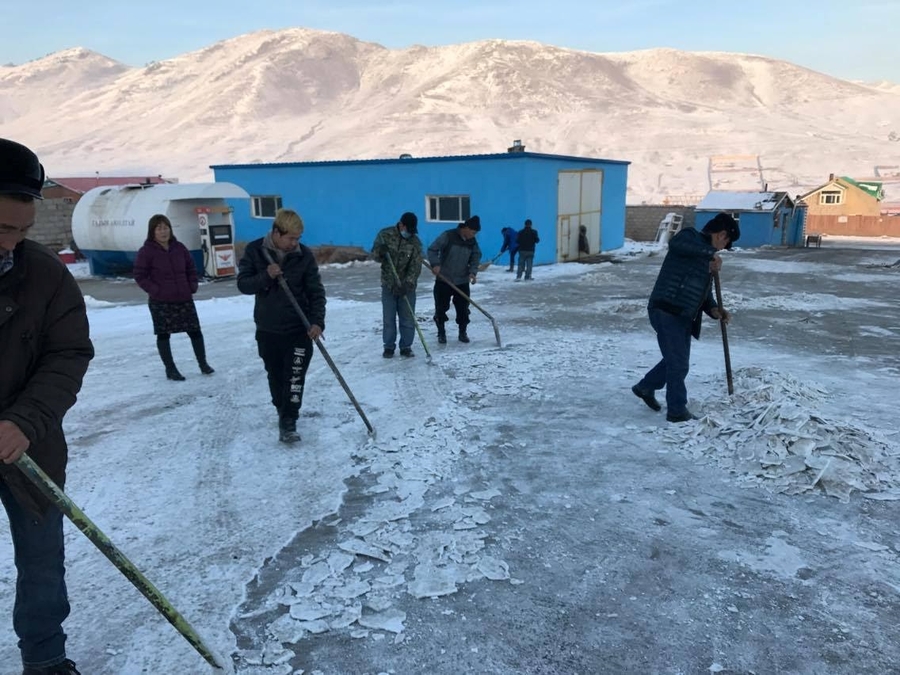 Нийслэлийн Тээврийн газар зам, талбайн цас цэвэрлэгээний ажилд идэвхитэй оролцлоо 