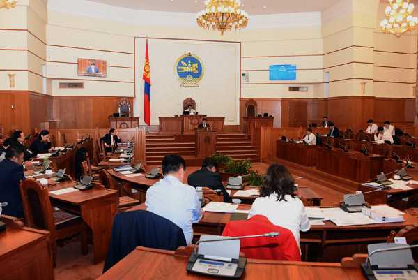 Чуулганы нэгдсэн хуралдаанаар арван нэгэн асуудал хэлэлцэв